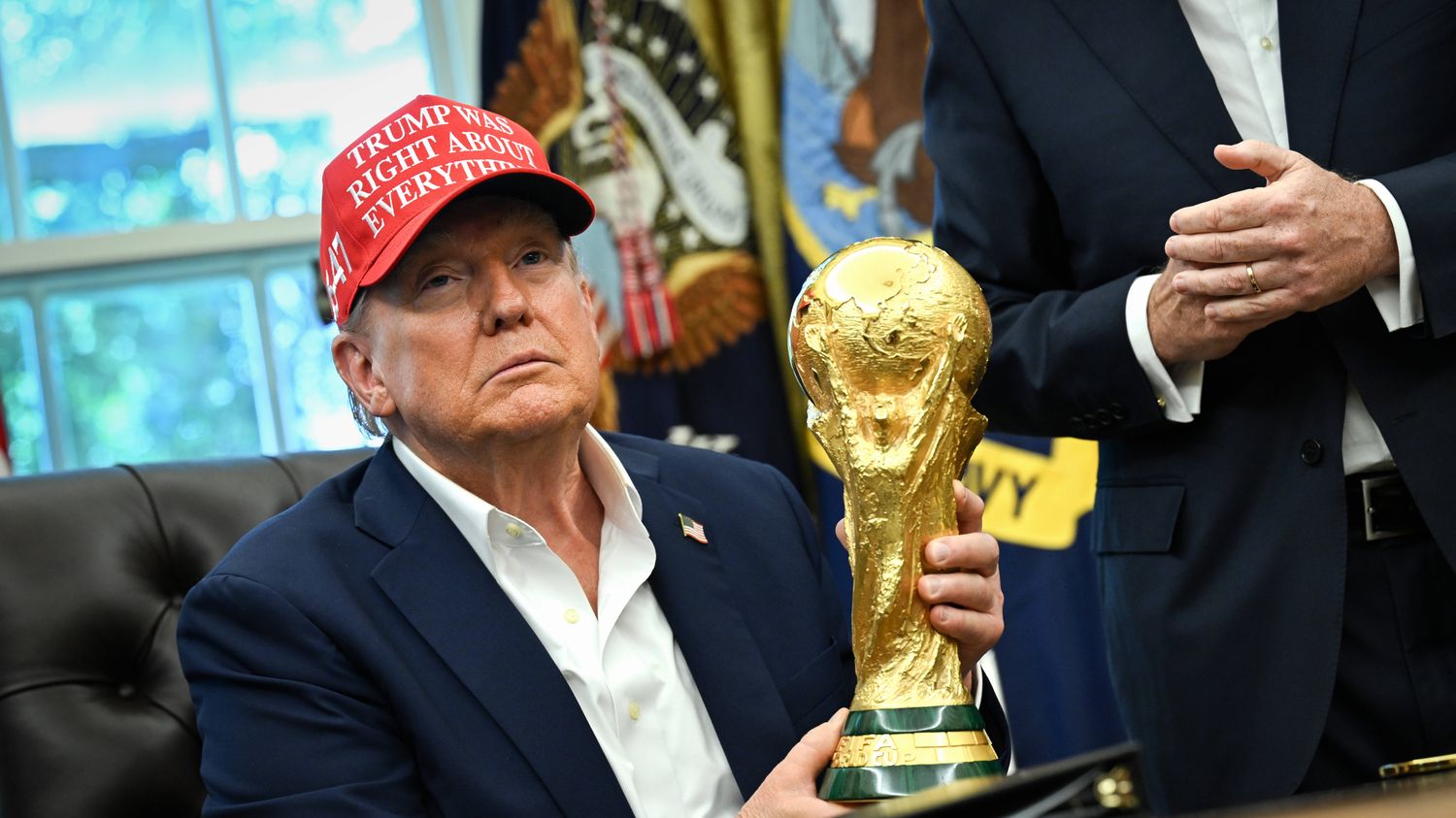 Coupe du monde 2026 : le président américain Donald Trump menace de  déplacer des matchs s'il juge que la sécurité n'est pas assurée dans une  ville hôte – franceinfo