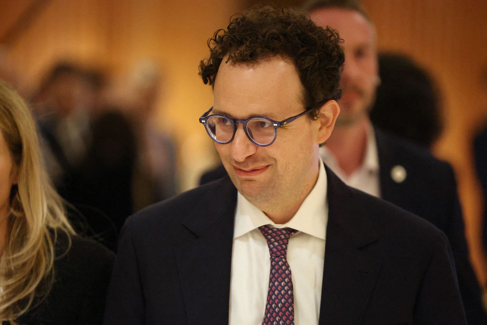 La jeune pousse d'IA Anthropic attaque le gouvernement Trump en justice  pour sanctions excessives | Le Devoir
