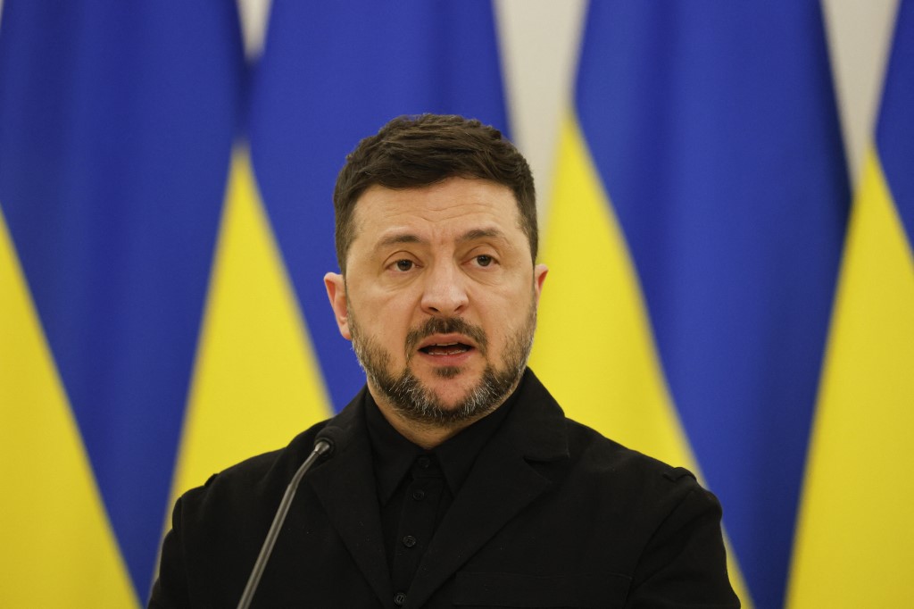 Protéger l'espace linguistique ukrainien" : Volodymyr Zelensky retire au russe  son statut de langue protégée en Ukraine