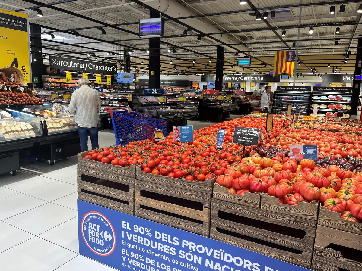 Hypermarchés renouvelés, supérettes de proximité: Carrefour met les  bouchées doubles pour accélérer en Espagne