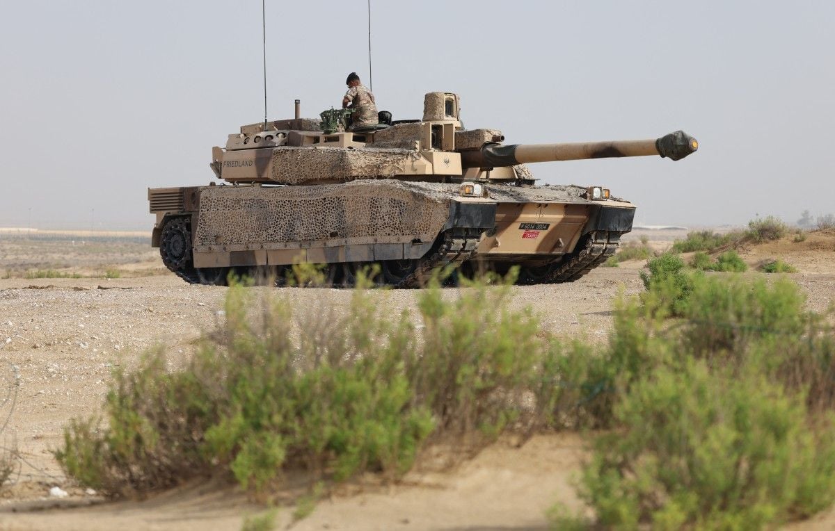 Armée : Alors que le Leclerc est « à bout de souffle » et le MGCS (très) en  retard, quel char pour la France en 2035 ?