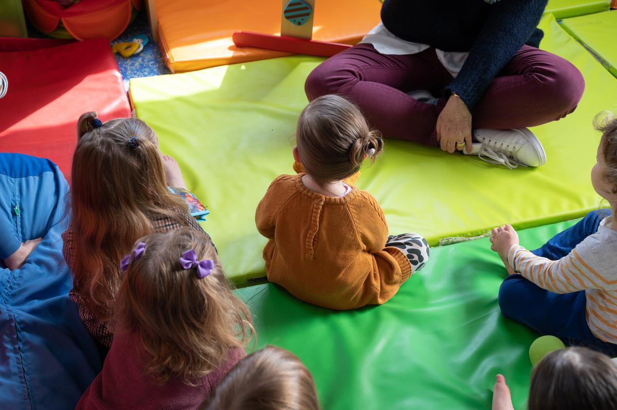 Violences sexuelles dans le périscolaire : deux hommes et une femme  suspendus dans une crèche et une école maternelle à Rouen, une enquête  ouverte
