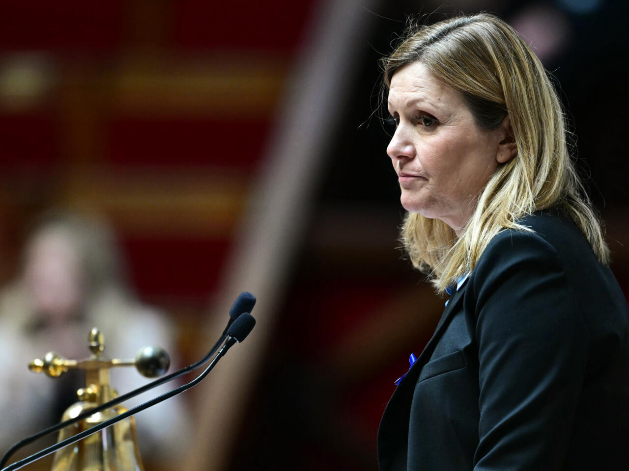 Budget 2025 : Yaël Braun-Pivet appelle à "ne pas toucher aux petites  retraites" - France 24