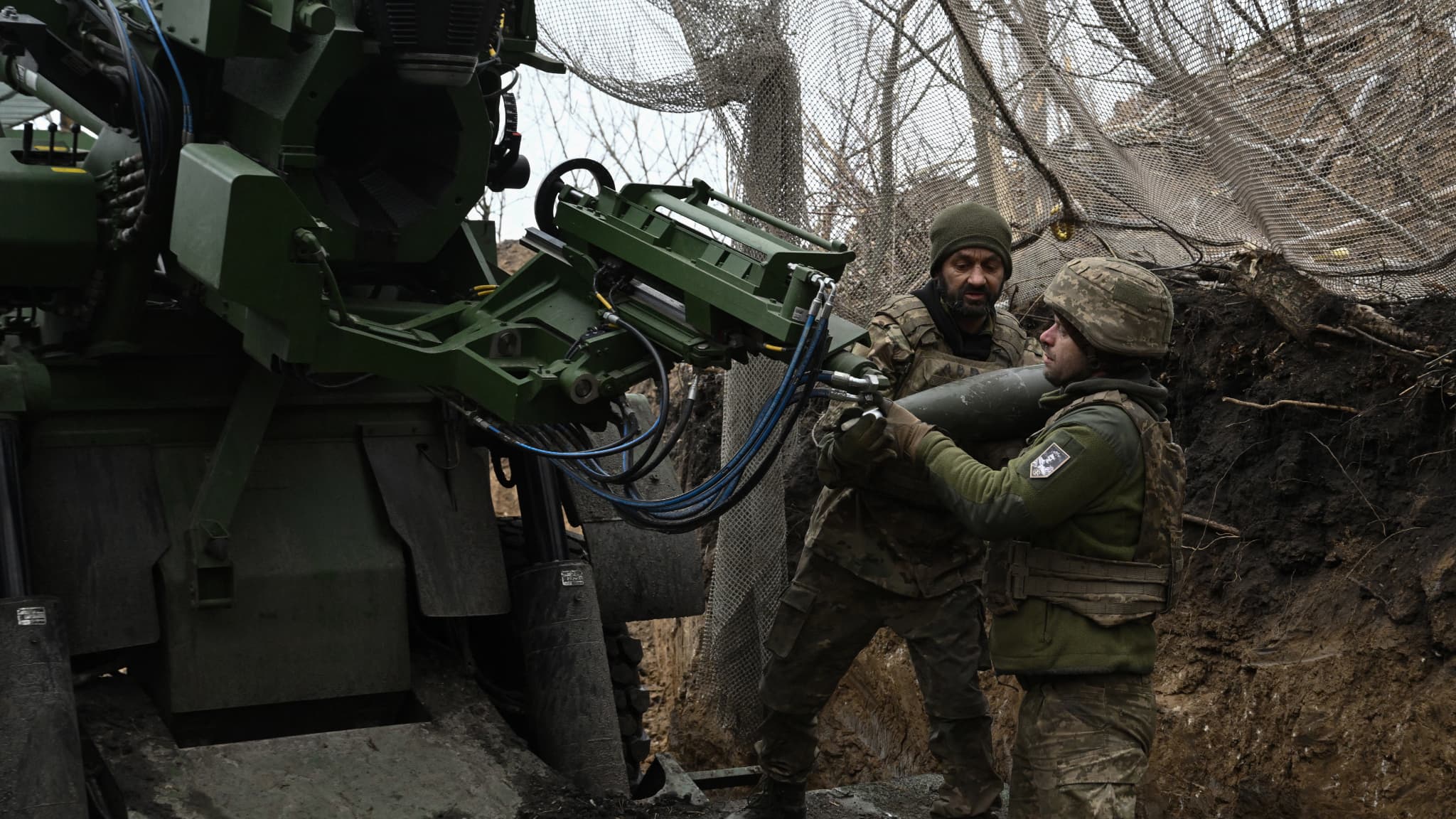 Entre 4.850 et 7.770 euros par mois dans l'infanterie contre 3.300  aujourd'hui: Volodymyr Zelensky veut augmenter les salaires des soldats  ukrainiens et promet une démobilisation par phases