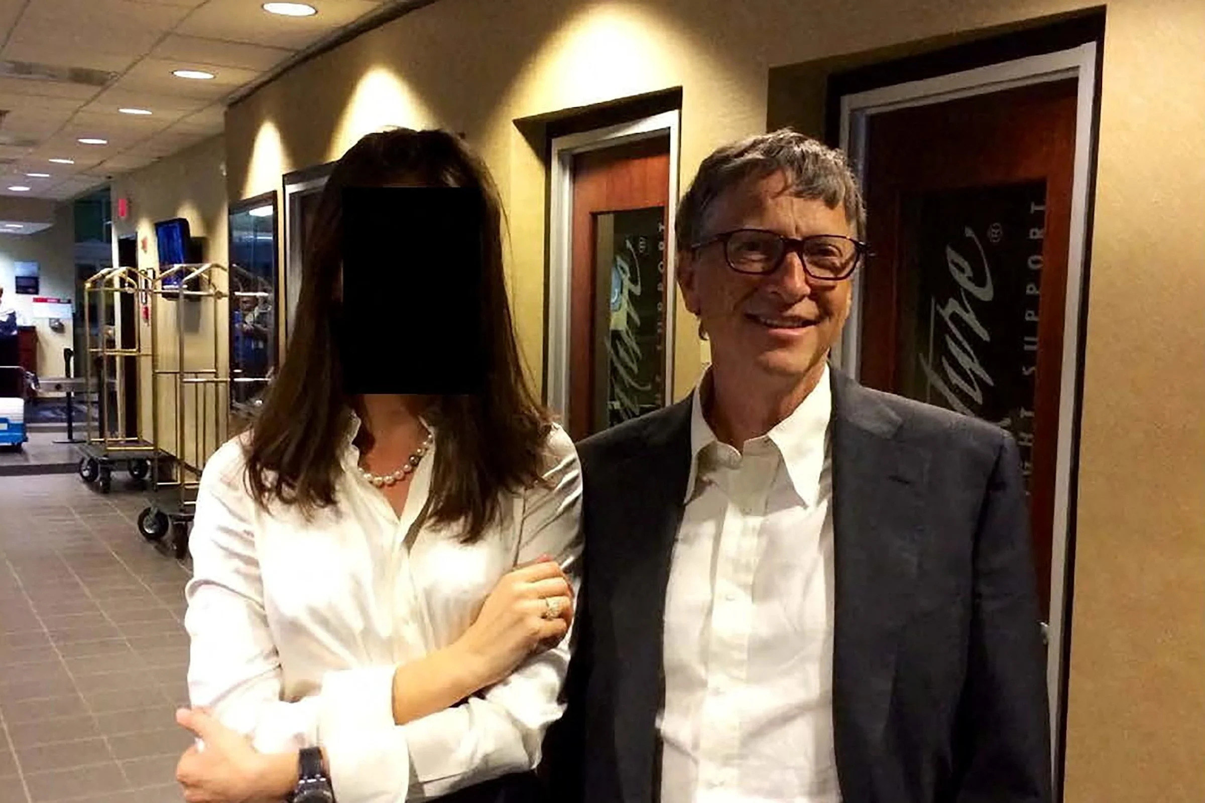Empêtré dans l'affaire Epstein, Bill Gates avoue simplement avoir trompé sa  femme à deux reprises - Yahoo Actualités France