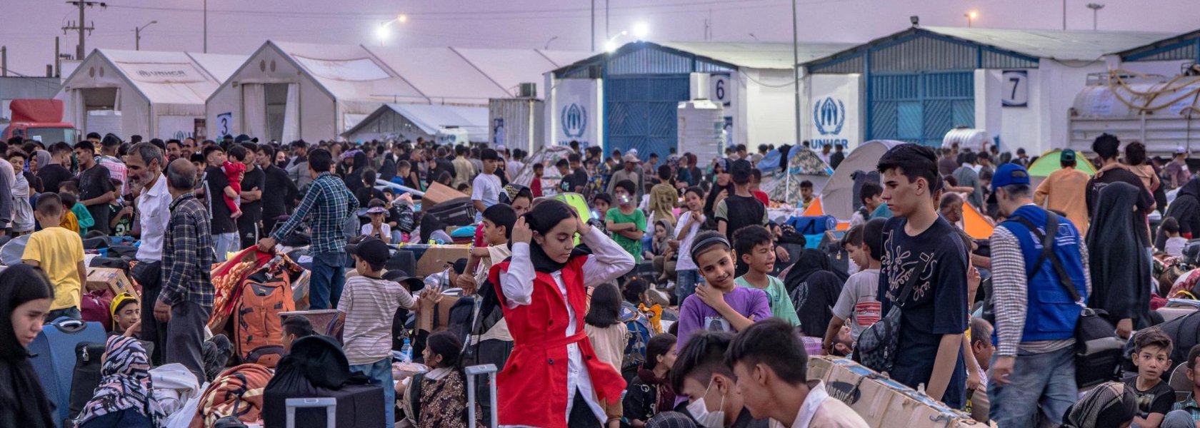 Afghanistan/Iran/Pakistan : refoulement en masse de personnes réfugiées  afghanes et atteintes systématiques aux droits humains sur fond d'inaction  des organisations internationales