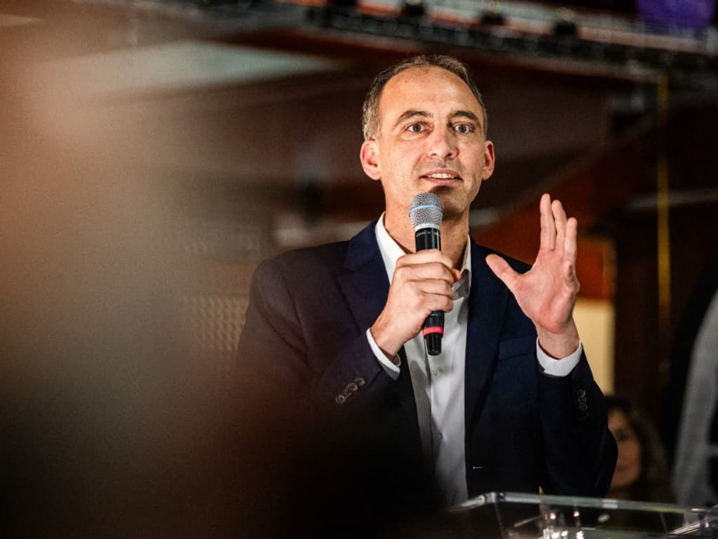 Présidentielle 2027: Raphaël Glucksmann au défi d'enclencher une dynamique  pour résister à la pression de LFI et du PS