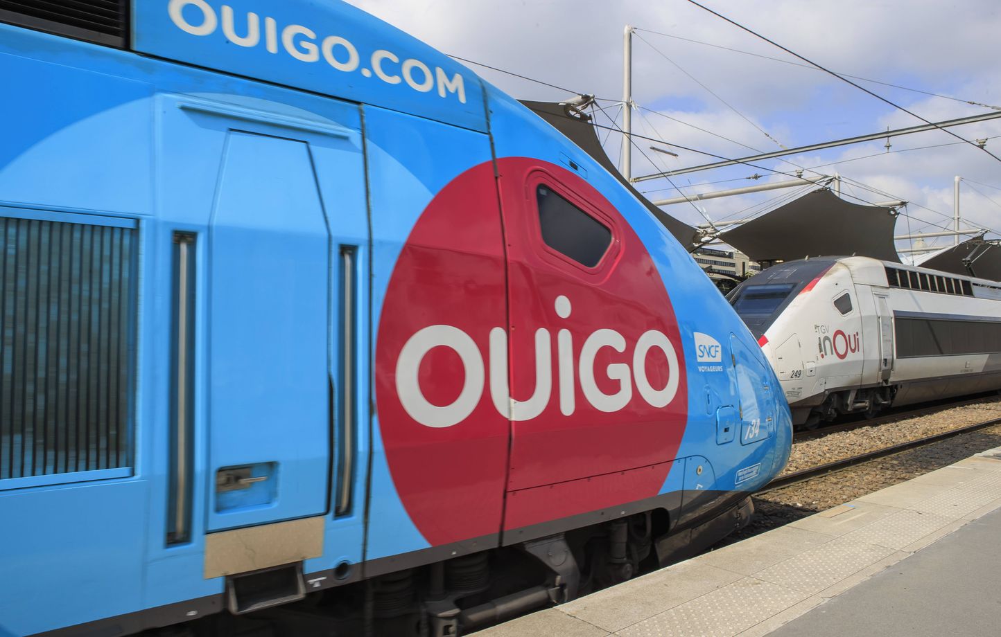 Passagère verbalisée pour avoir ouvert une issue de secours dans un TGV  bloqué : la SNCF suspend l'amende de 200 euros