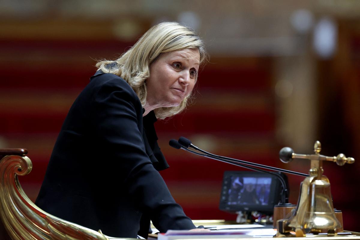 Yaël Braun-Pivet plaide pour un budget 2027 « adopté rapidement à l'aide  d'un 49.3 »