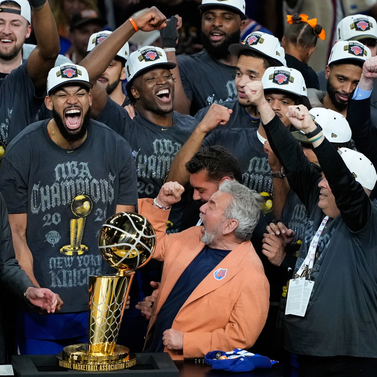 The Knicks' 53-Year Wait for a Championship Is Over—and It Took One Final  Miracle - WSJ