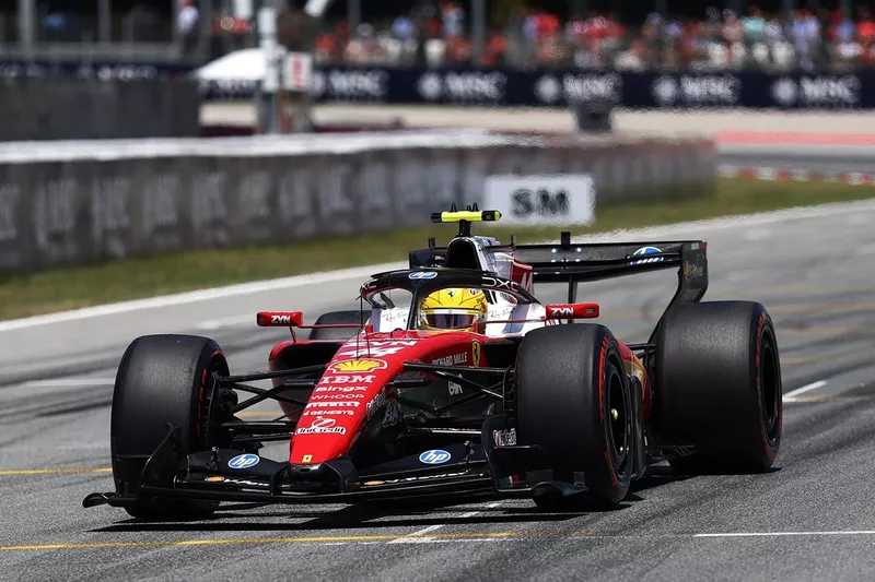 Hamilton terrasse Mercedes pour sa première victoire avec Ferrari, abandon  pour Antonelli !