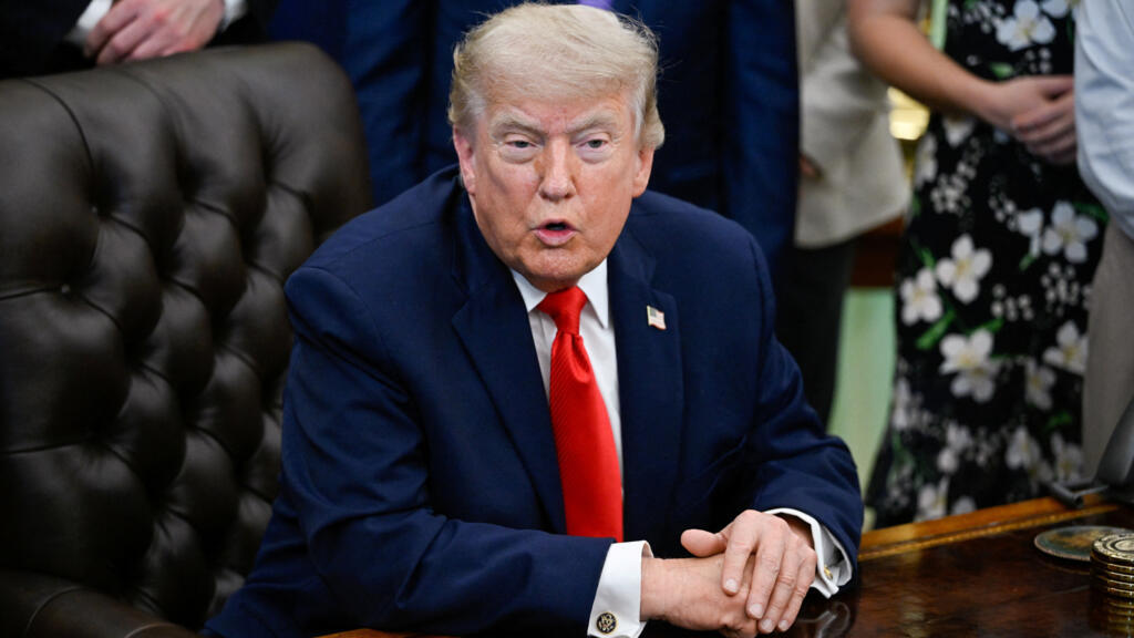 EN DIRECT - Les États-Unis et l'Iran ont trouvé un accord de paix, le  détroit d'Ormuz rouvrira après la signature - RFI
