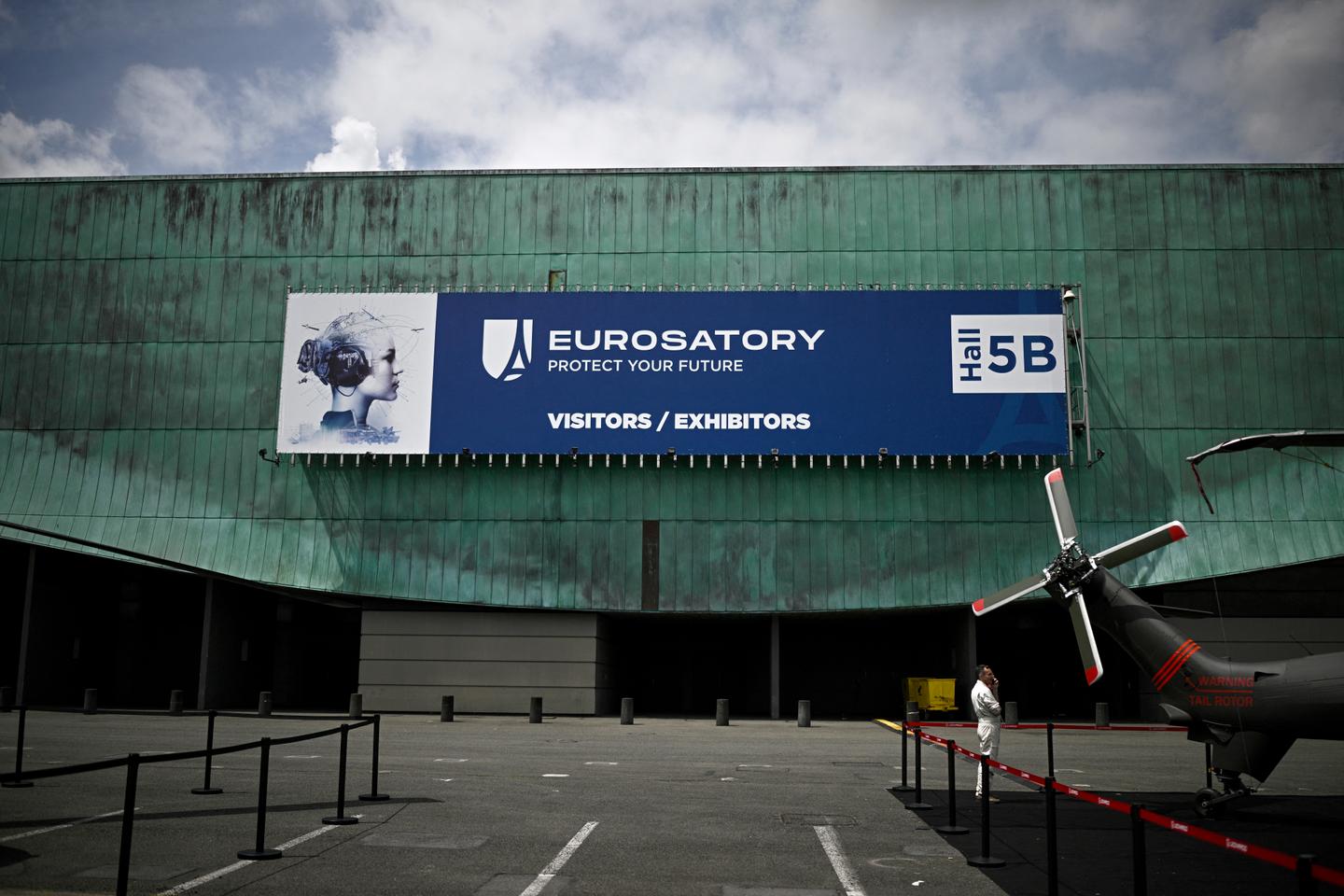 Le salon de la défense Eurosatory attend une affluence record, reflet du  réarmement mondial