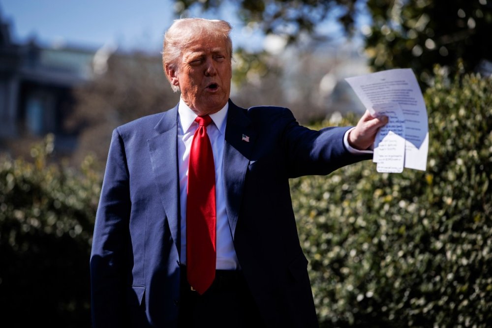 200% sur le champagne et les vins" : Trump menace directement les vins  français de droits de douane faramineux - La Revue du vin de France