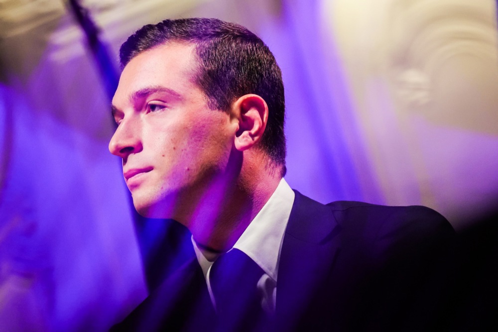 Réduire la contribution française au budget européen : l'impossible  promesse de Jordan Bardella | Euractiv FR