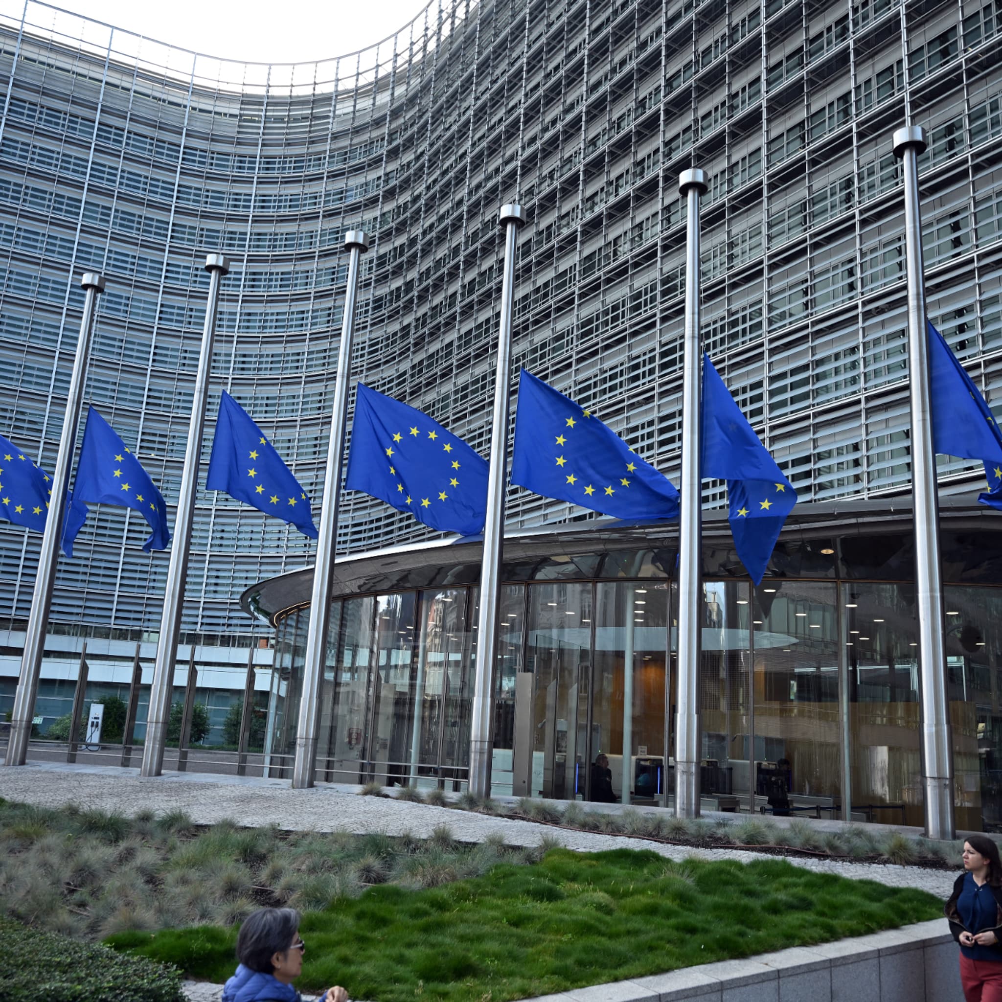 L'UE va allouer 150 milliards d'euros de prêts pour la défense, dont 16 milliards  pour la France (loin derrière les 43 milliards destinés à la Pologne)