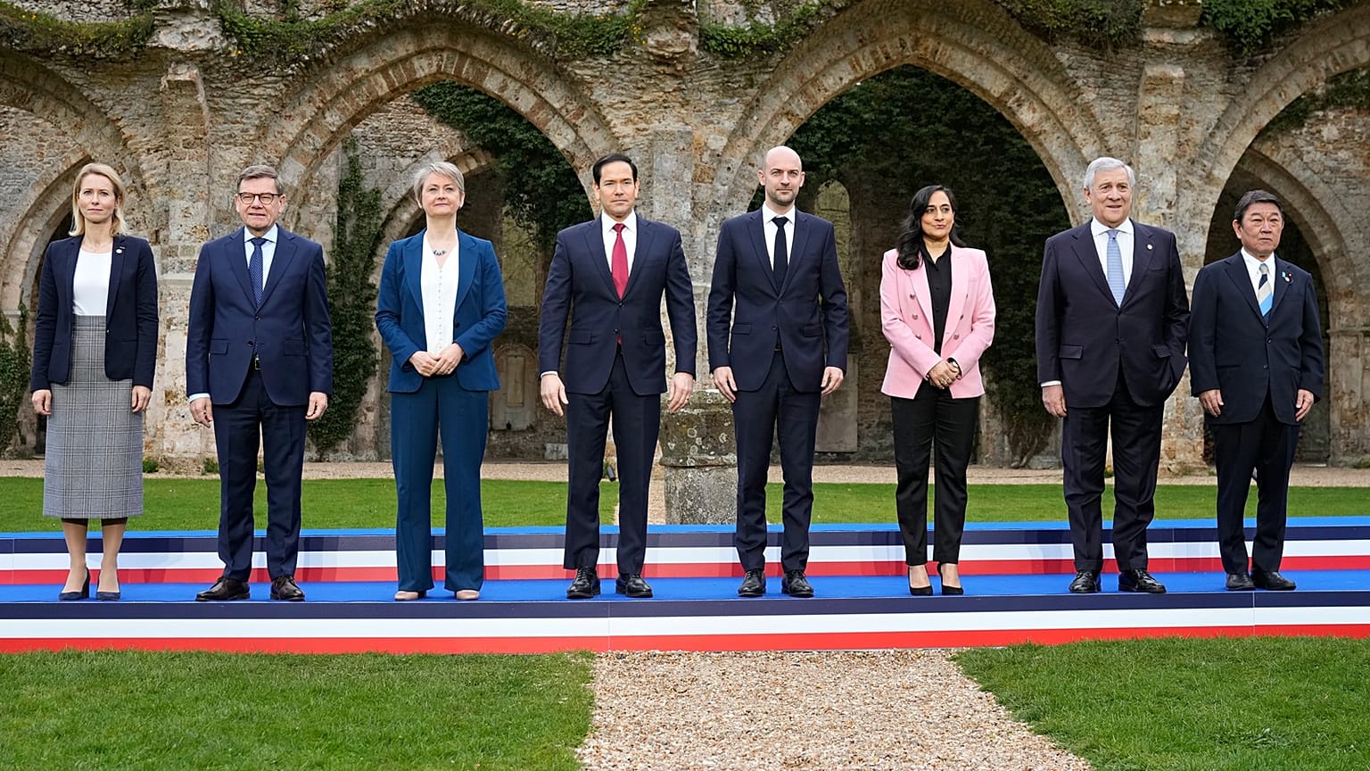 Vidéo. Le G7 accepte de sécuriser le détroit d'Ormuz, mais seulement après  la fin de la guerre en Iran | Euronews
