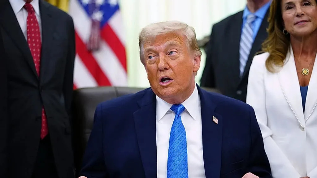 Donald Trump annonce un accord avec l'Iran et la réouverture du détroit  d'Ormuz - Yahoo Actualités France
