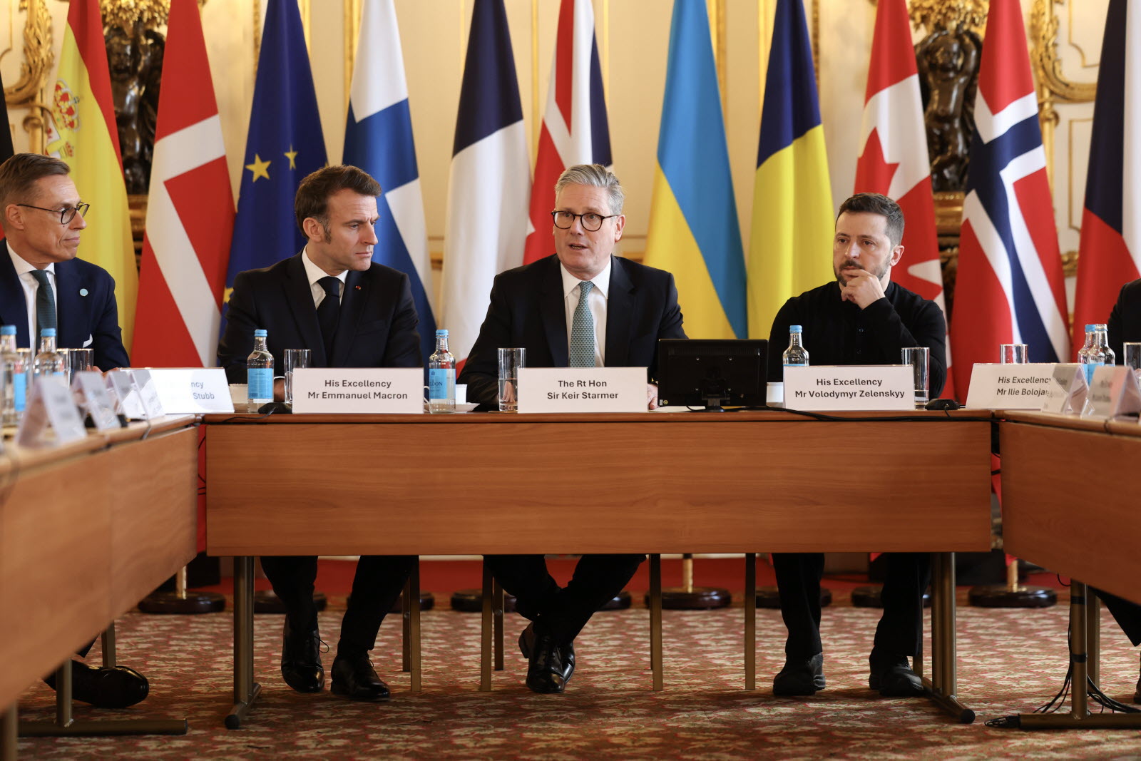 En direct. Le G7 menace de sanctions, Macron appelle Poutine au  cessez-le-feu : l'essentiel de ce vendredi