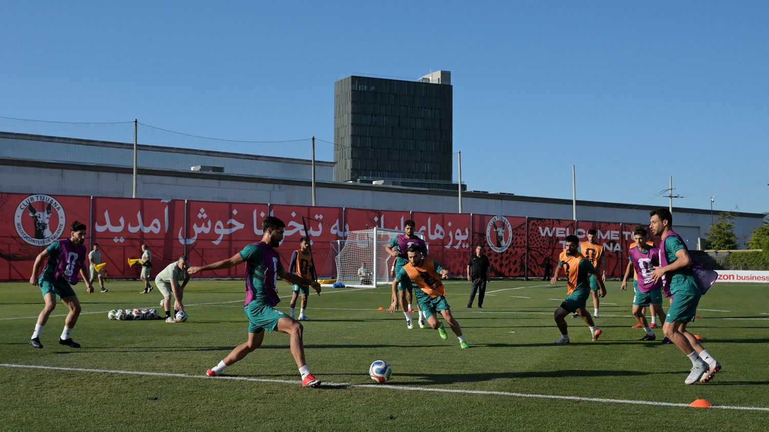 Coupe du monde 2026 : l'Iran attendu à Los Angeles pour son entrée en lice  dans un contexte géopolitique tendu – franceinfo