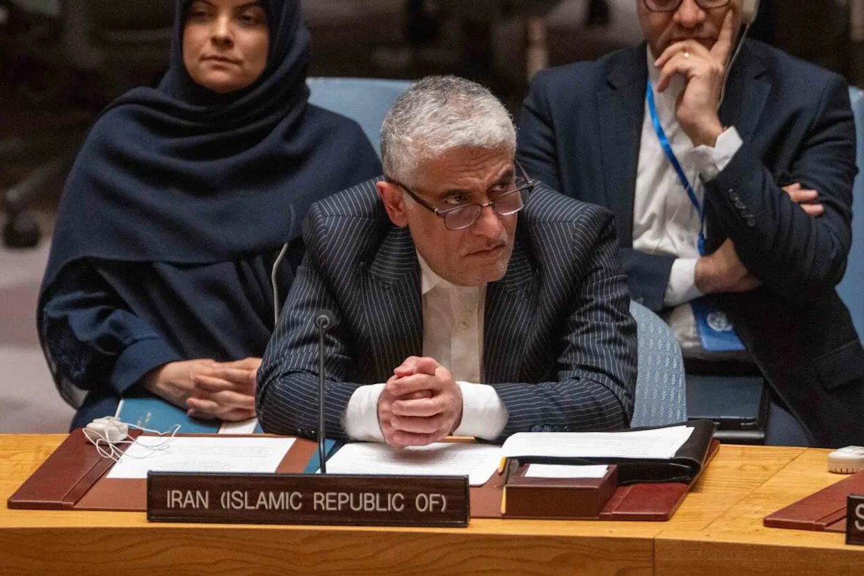Téhéran accuse Washington de chercher un “prétexte” pour intervenir  militairement - Yahoo Actualités France