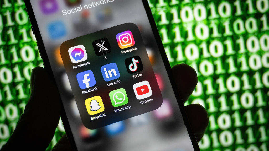 Réseaux sociaux et plateformes vidéo prennent le pouvoir sur l'info
