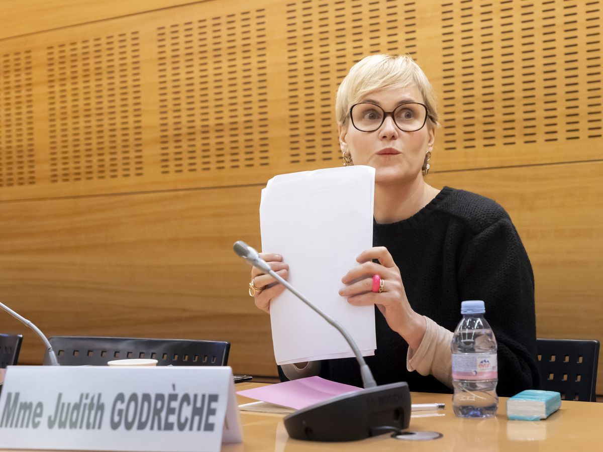 "Ils ont réussi à me faire taire" : retour sur quatre témoignages devant la  commission d'enquête sur les violences sexuelles dans le cinéma – franceinfo