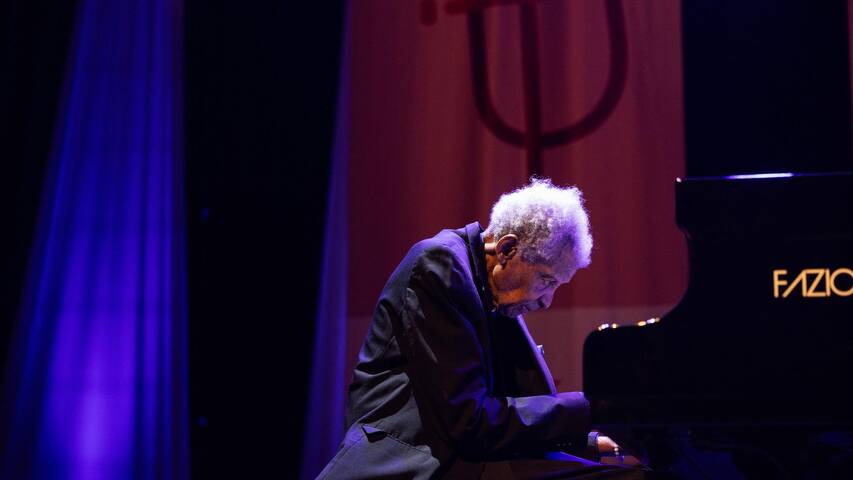 Mort d'Abdullah Ibrahim, figure du jazz sud-africain et de la lutte contre  l'apartheid - Le Temps