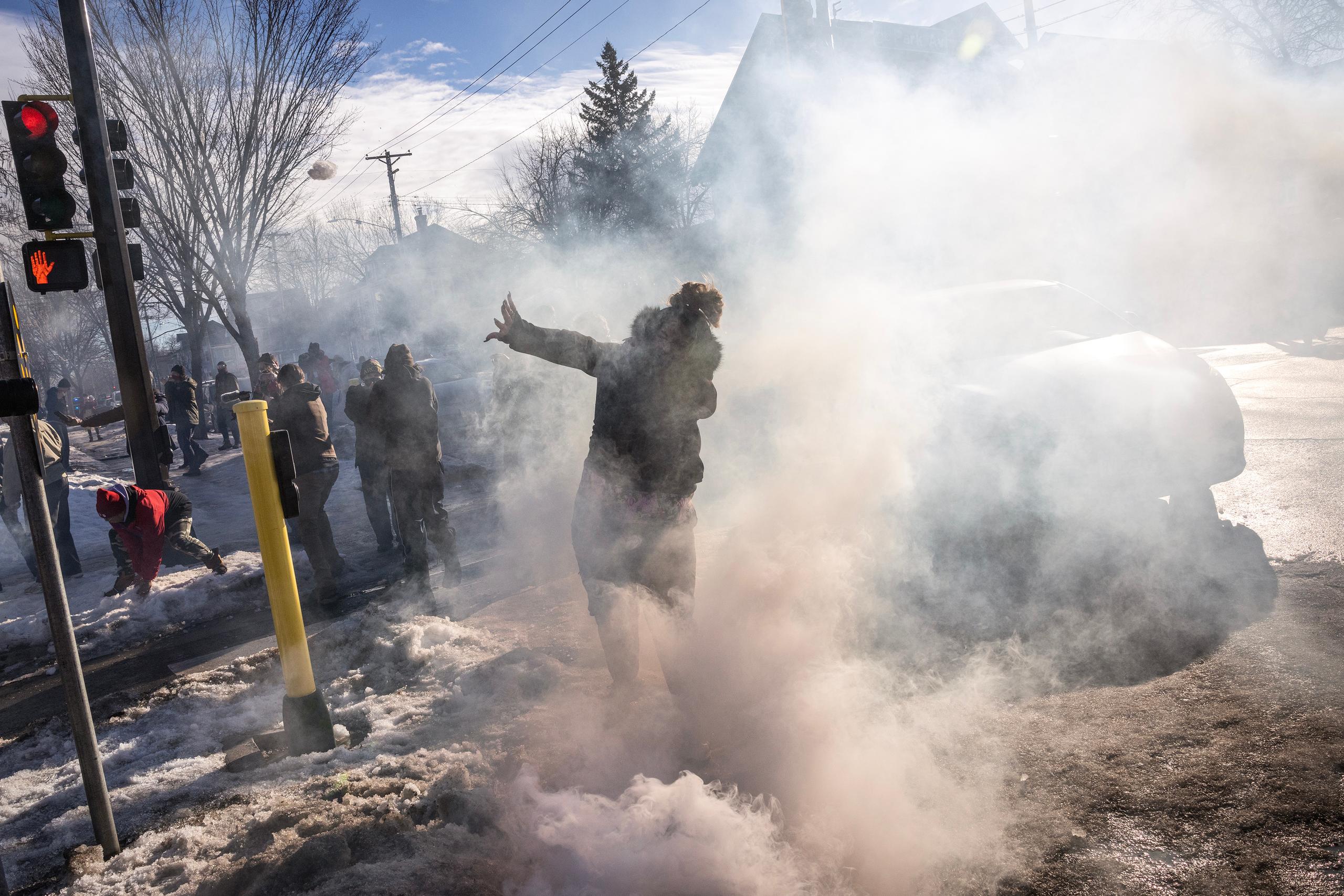 À Minneapolis, la situation dégénère : “C'est comme si nous étions sous  occupation militaire”