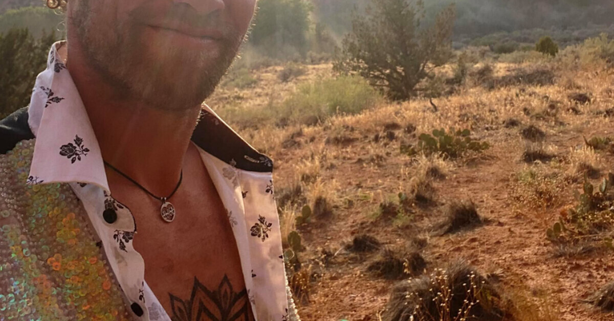 Il prenait des risques insensés" : Andy Lewis, cascadeur pour Madonna, est  mort lors d'un saut de base-jump à l'âge de 39 ans dans l'Utah
