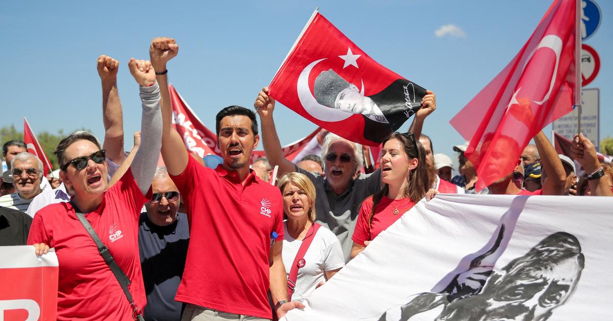 C'est un coup contre la République de Turquie et sa démocratie » : Erdogan  tente de prendre le contrôle de l'opposition