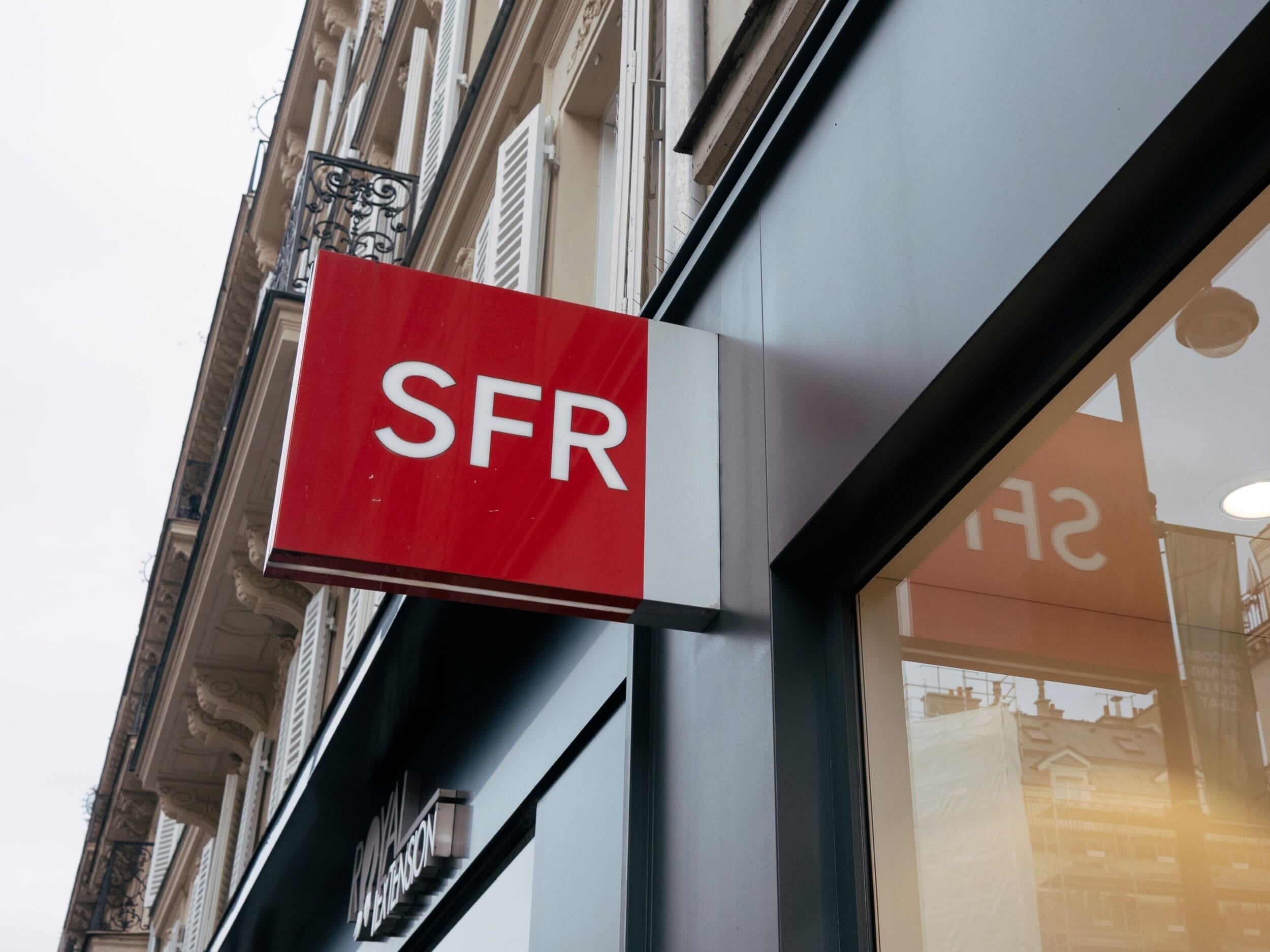 Reprise de SFR : plus de 400 boutiques fermées et la fin de la marque au  programme