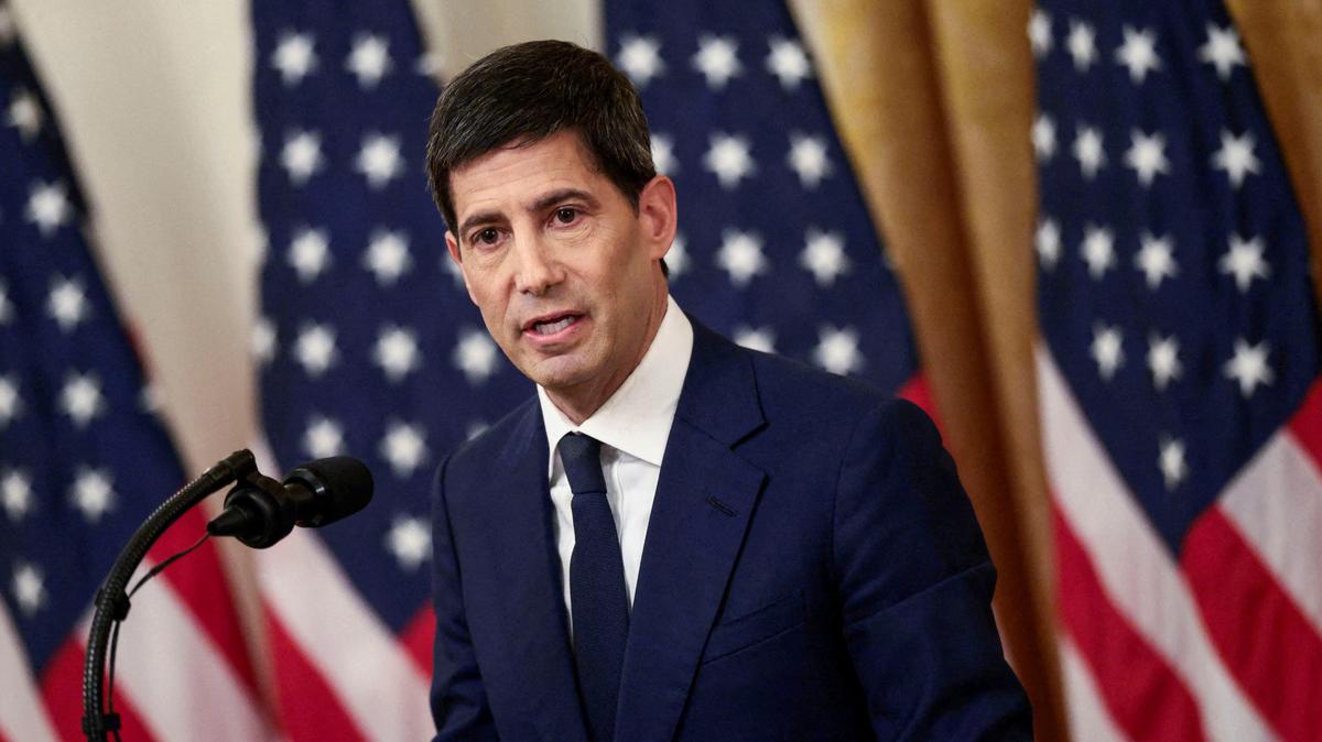 Kevin Warsh fait ses premiers pas à la Fed sur fond d'accord au Moyen-Orient
