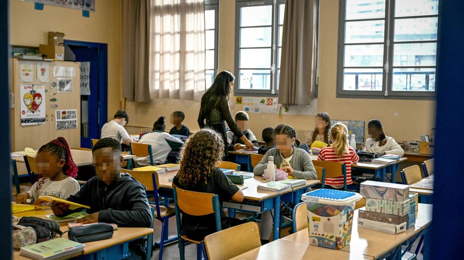 Vaucluse : une enseignante accusée d'avoir attaché un élève de 9 ans sur  une chaise dans une école d'Avignon, la mère dépose plainte – franceinfo