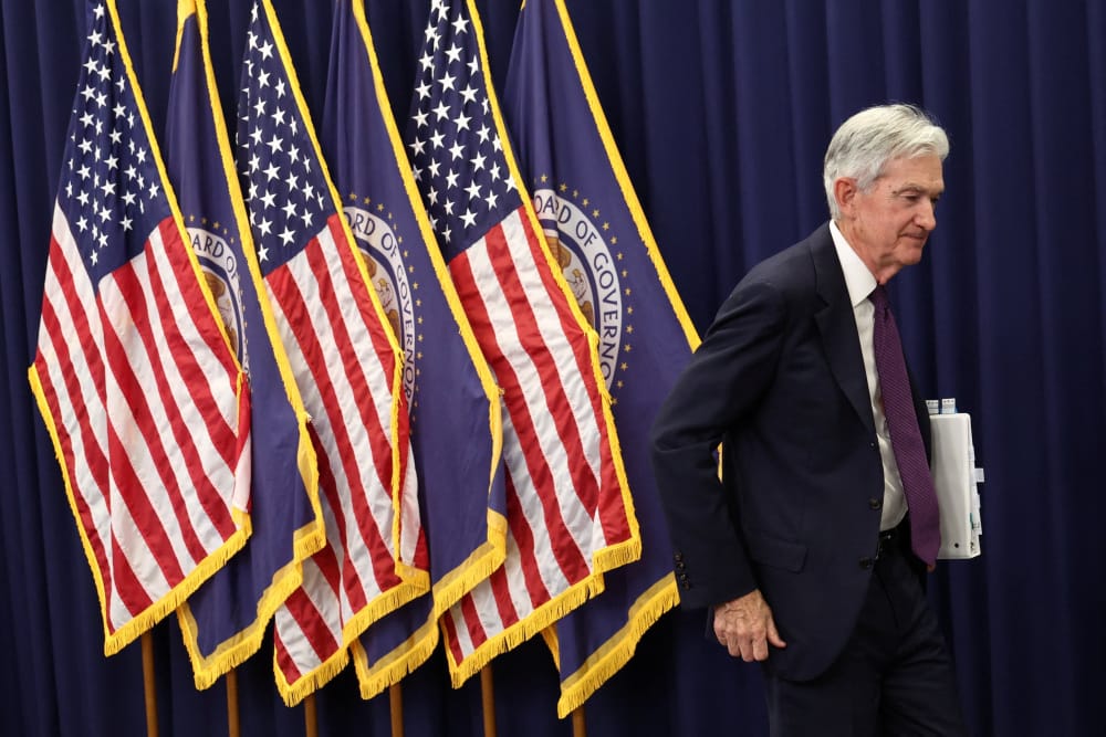La Fed maintient ses taux, Powell s'efface mais reste en embuscade