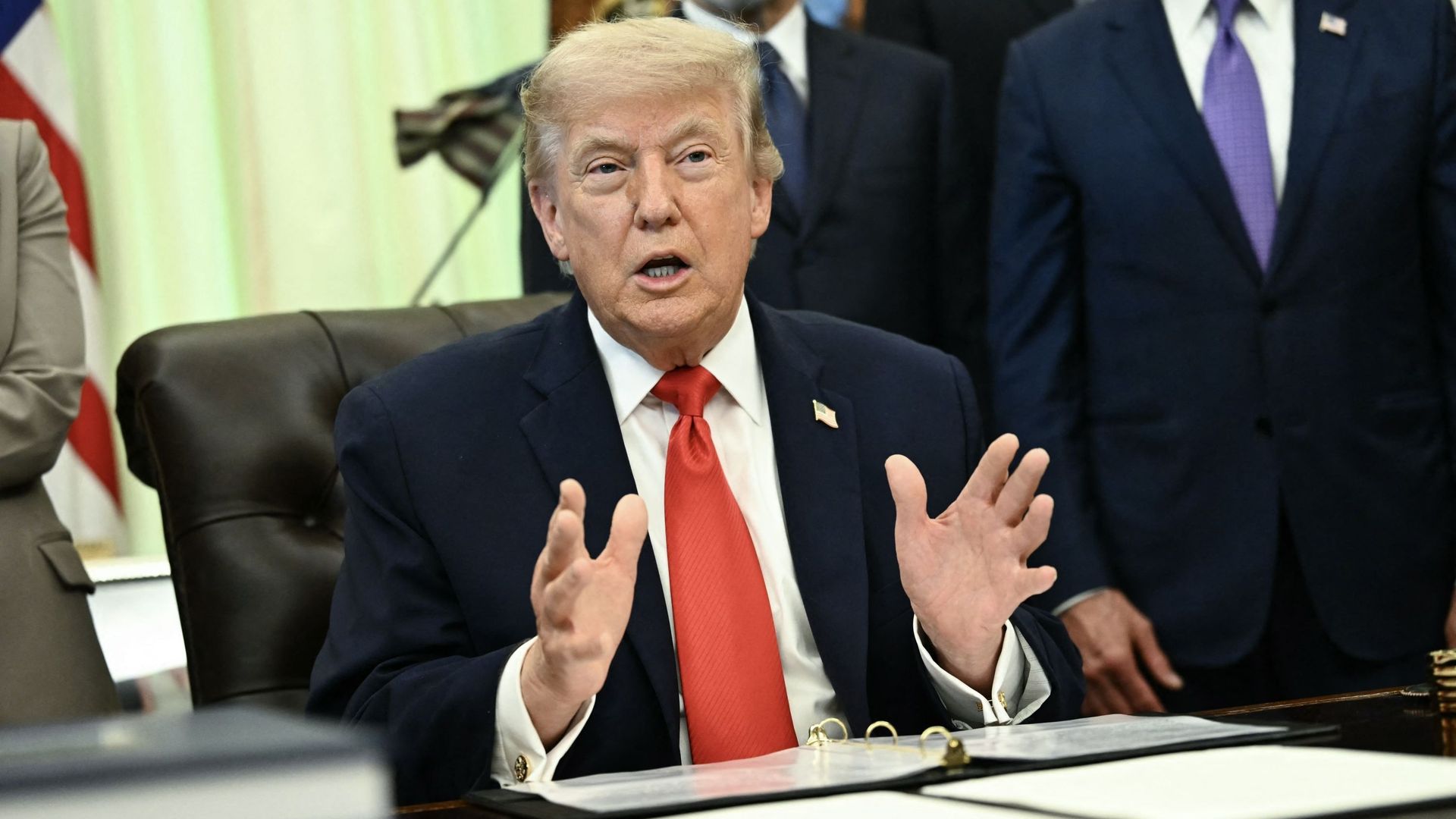 Levée du blocus du détroit d'Ormuz, nucléaire, indemnisations et avoirs  gelés : que contient l'accord entre les Etats-Unis et l'Iran ? - RTBF Actus