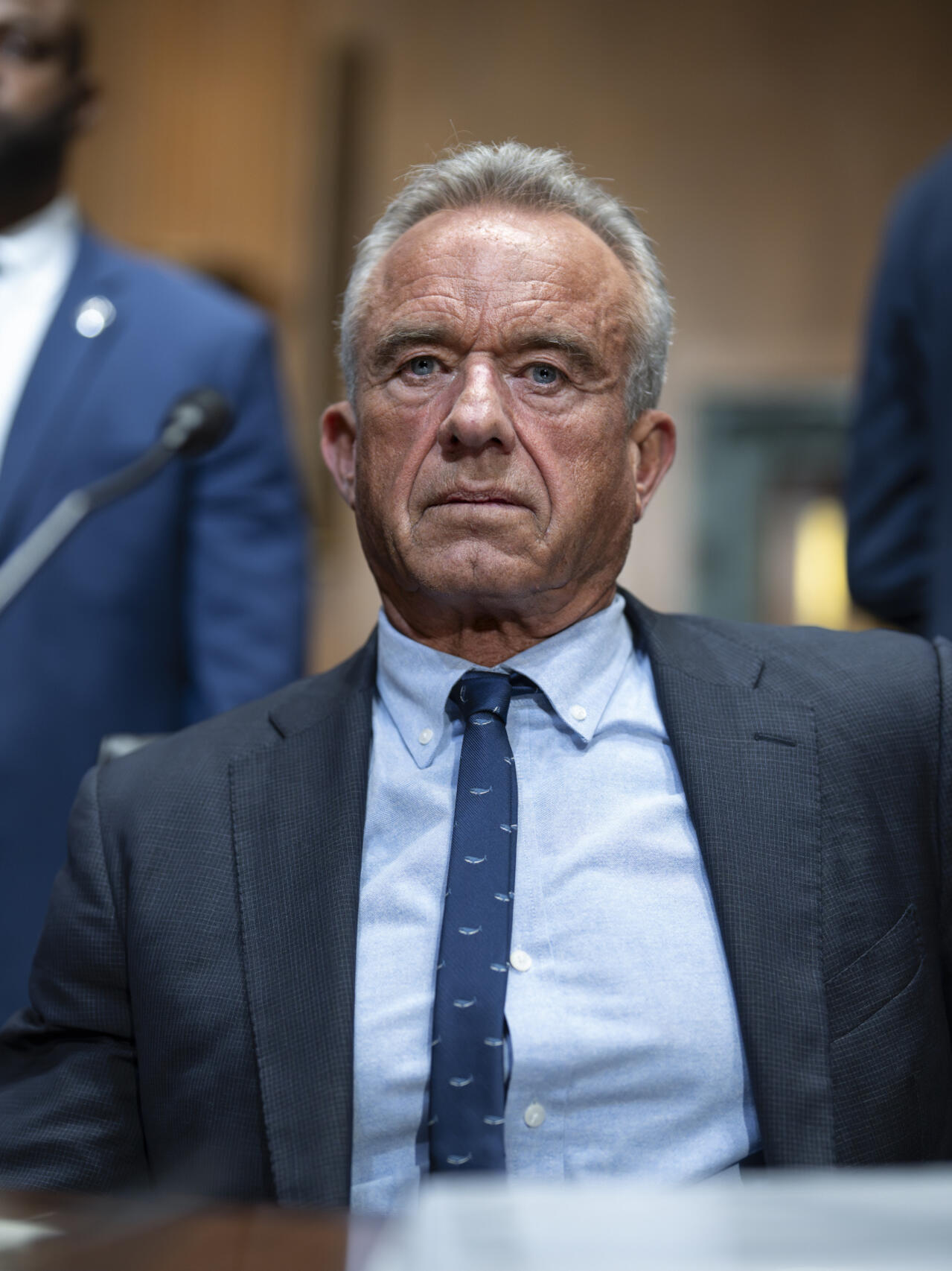 États-Unis: face aux critiques, le ministre de la Santé Robert Kennedy Jr.  défend sa politique - RFI