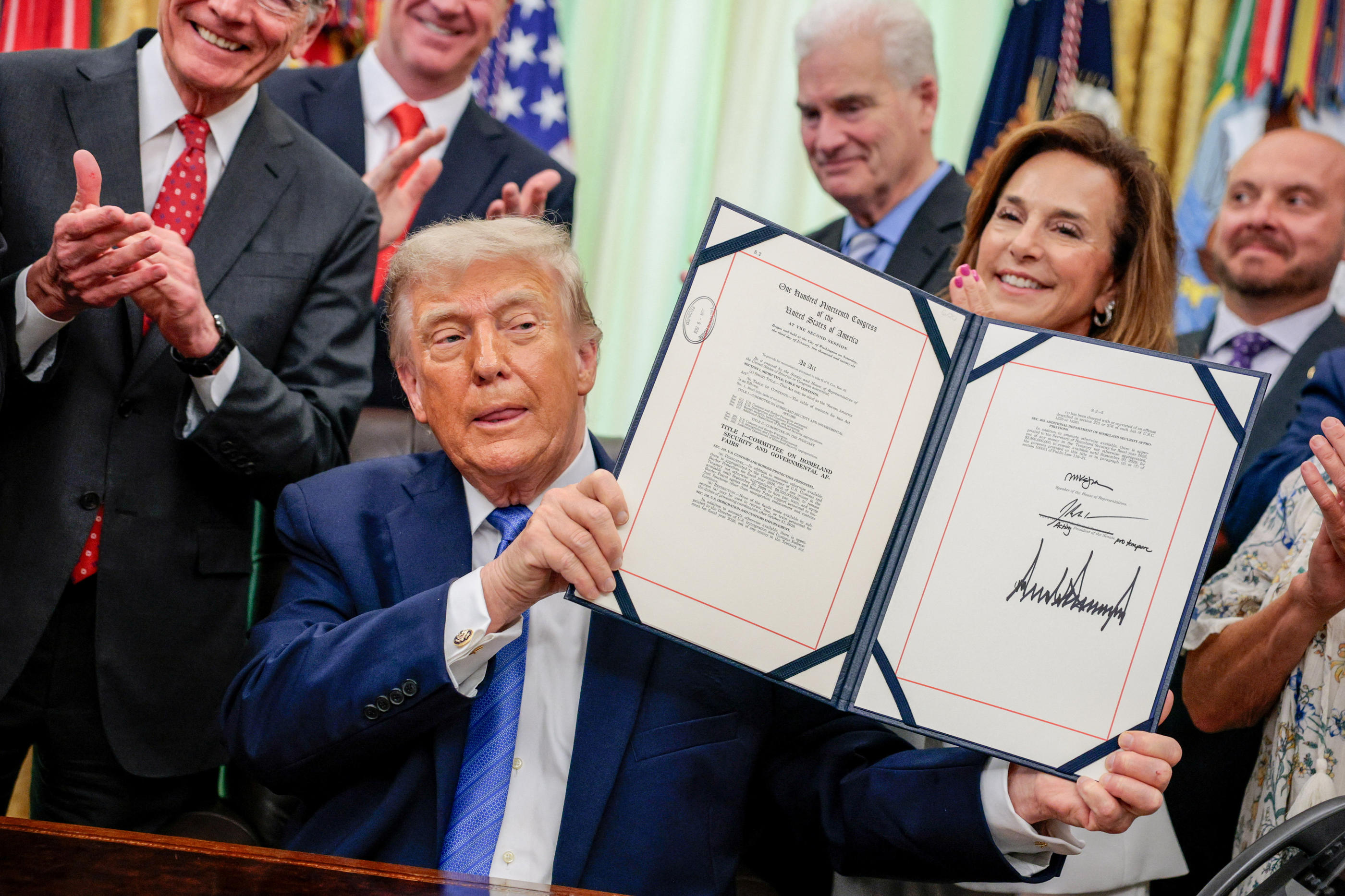 Signé électroniquement » par Donald Trump, le protocole d'accord entre les  États-Unis et l'Iran a-t-il une quelconque valeur ? - Le Parisien