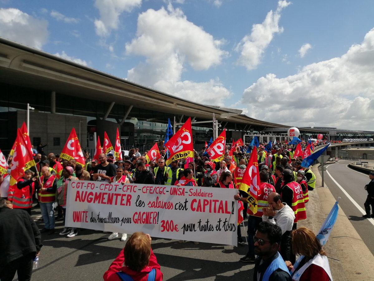 Grève à Roissy et Orly : « Nous défendons aussi les intérêts des usagers »  - L'Humanité
