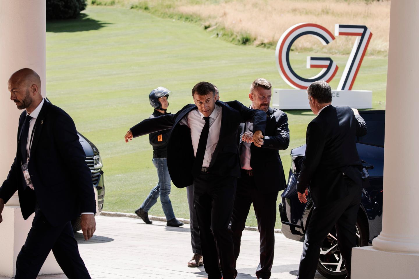 G7 à Evian : l'activisme diplomatique d'Emmanuel Macron à l'épreuve des  fragilités sur le plan national