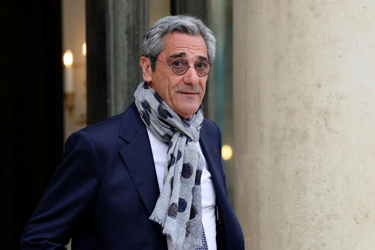 Hausse du prix des carburants : le ministre Serge Papin affirme que «les  distributeurs ne profitent pas de la crise»