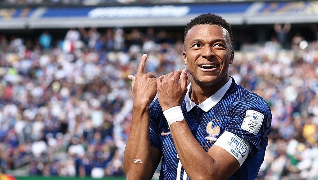 VIDÉOS - Après son doublé face au Sénégal, Kylian Mbappé devient le  meilleur buteur de l'histoire de l'équipe de France - ICI