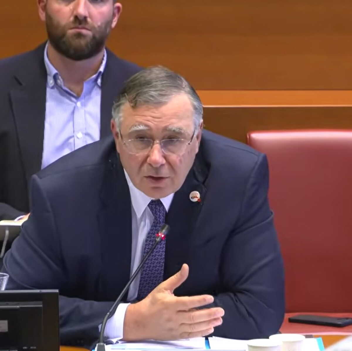 Patrick Pouyanné (Total) se défend après les critiques et assume avoir  plafonné les prix à la pompe - Capital.fr