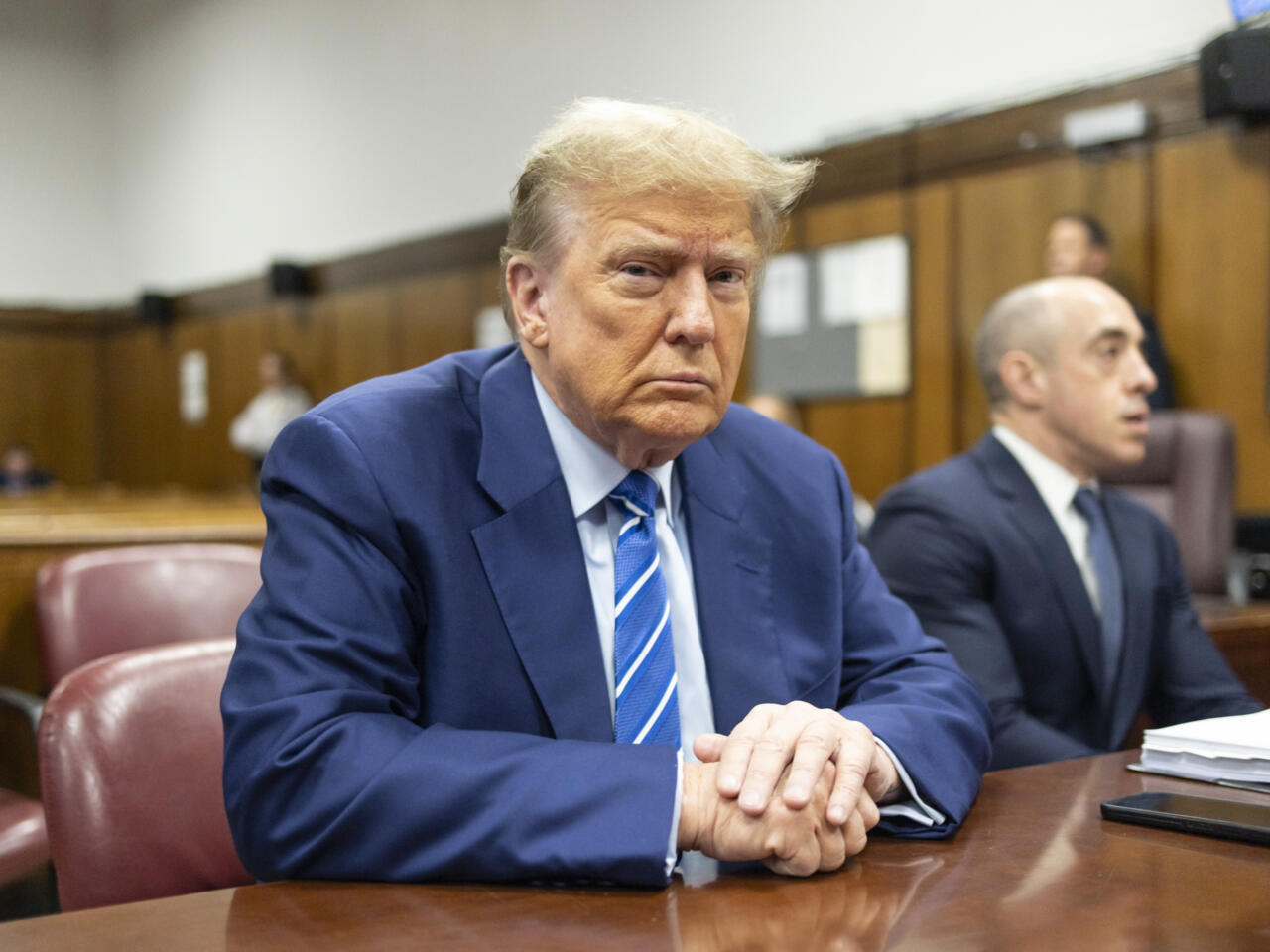 New York : au procès pénal de Donald Trump, la sélection du jury s'accélère  - France 24