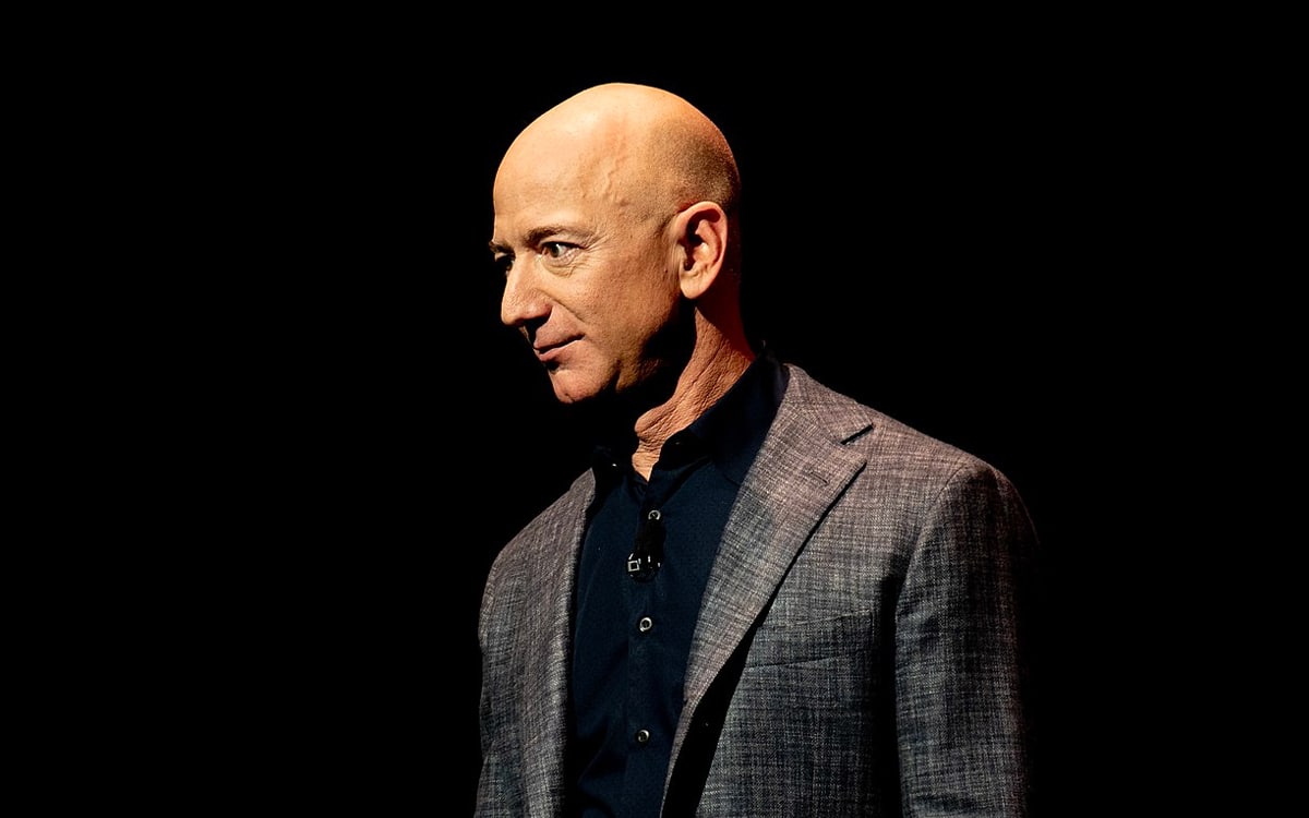 Pendant que l'IA supprime des emplois, Jeff Bezos nous vend carrément l 'eldorado
