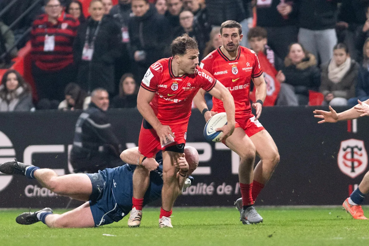 Stade Toulousain: Ramos forfait, Dupont titulaire, Flament sur le banc...  La compo pour affronter le Racing 92 - Yahoo Actualités France
