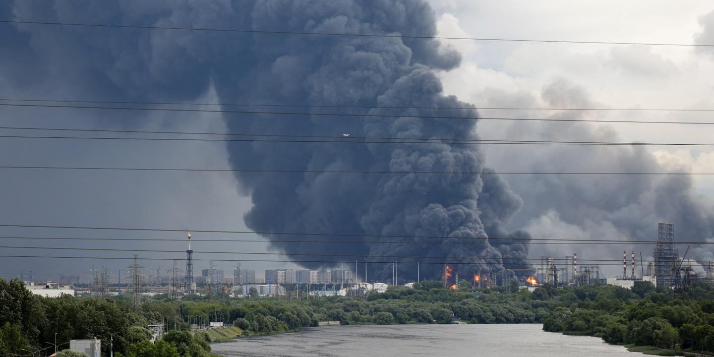 EN DIRECT, guerre en Ukraine | Explosion d'une raffinerie de la région de  Moscou après une attaque de drones ukrainiens : « une réponse justifiée aux  frappes russes », déclare Volodymyr Zelensky
