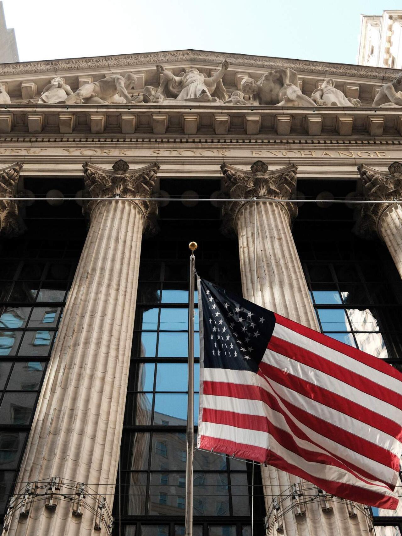 Wall Street ouvre en hausse, salue l'annonce de la réouverture du détroit  d'Ormuz