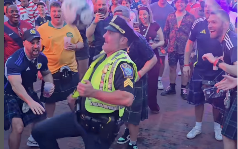 Coupe du monde 2026 : la Tartan Army écossaise enflamme Boston et fait  jongler la police - Le Parisien