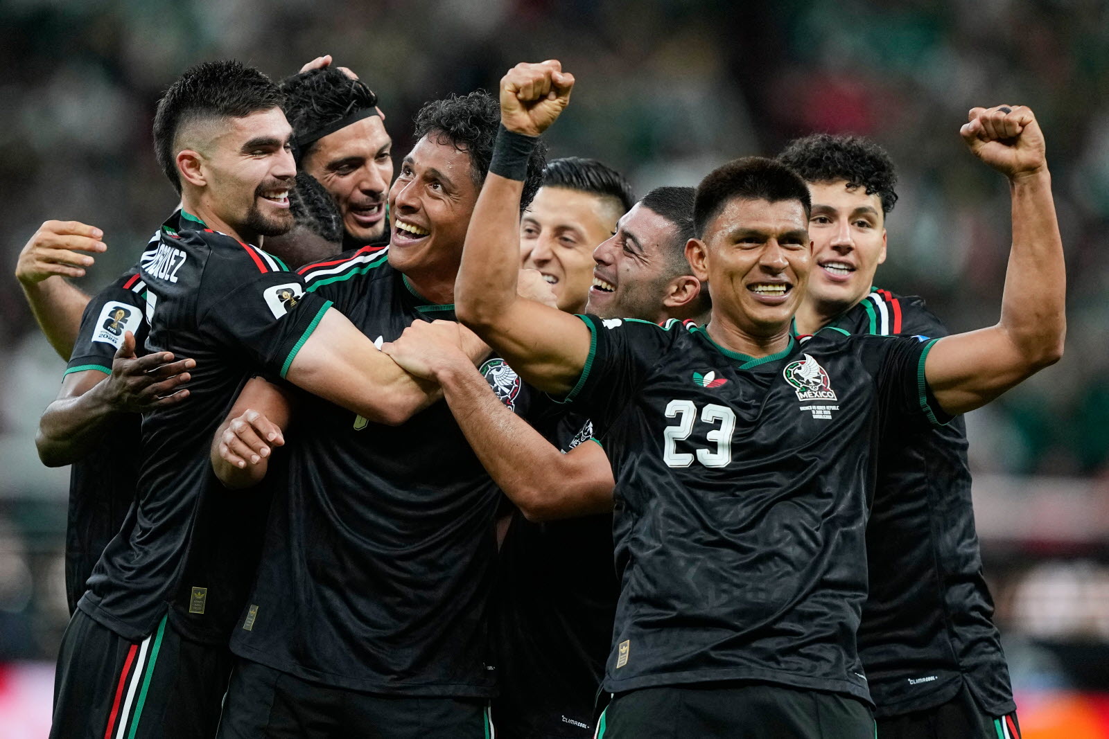 En direct Coupe du monde 2026. Le Mexique qualifié pour les 16es, le Canada  se balade mais perd Koné sur blessure... Suivez la huitième journée du  Mondial